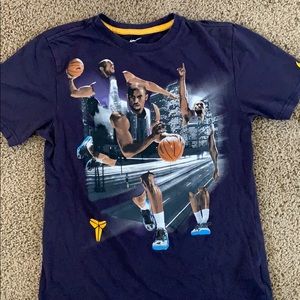 Boys and girls short sleeve shirt.